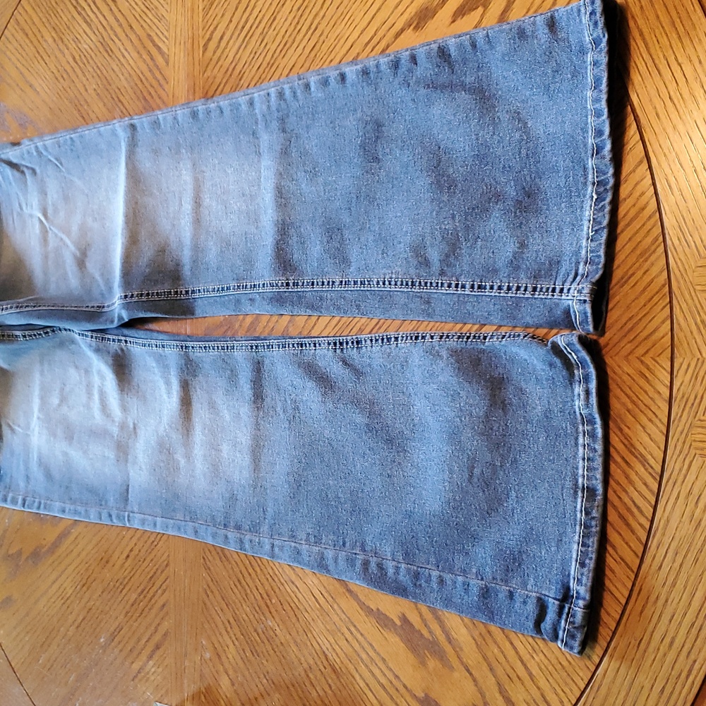 New Jeans - Picture 5 of 10